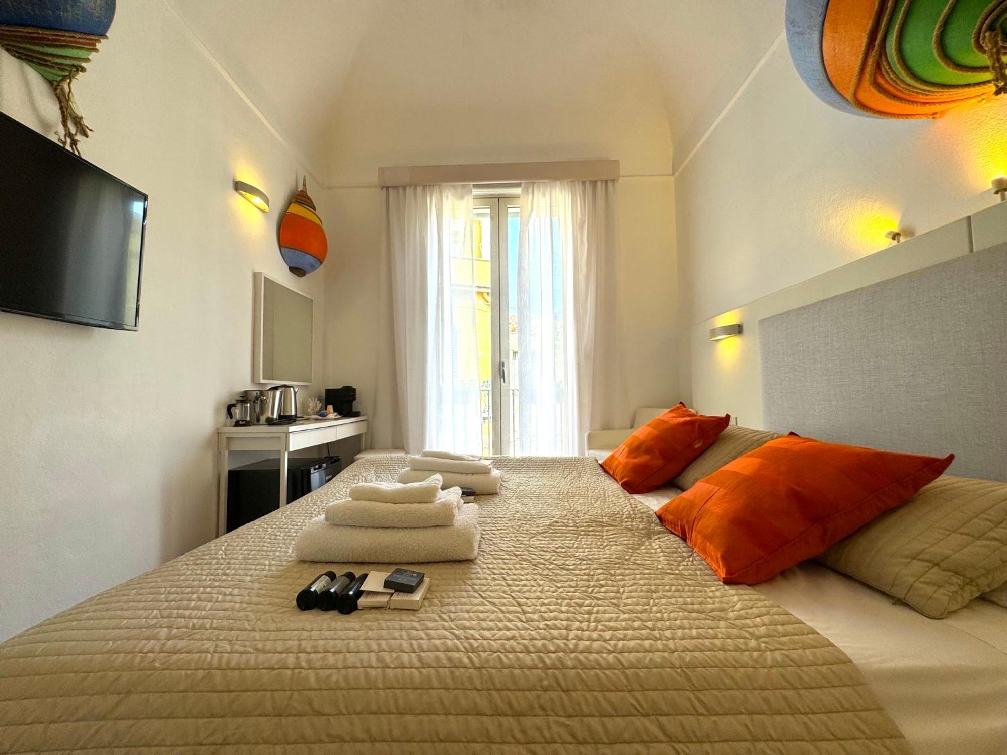 B&B Antichi Colori Cinisi Ngoại thất bức ảnh