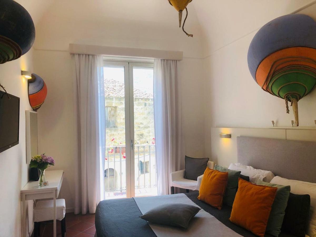 B&B Antichi Colori Cinisi Ngoại thất bức ảnh